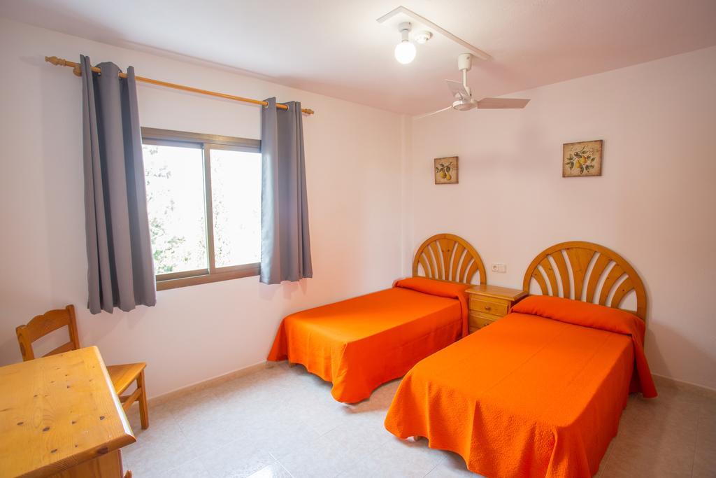 Apartamentos Zodiac Сан-Антонио-Абад Экстерьер фото