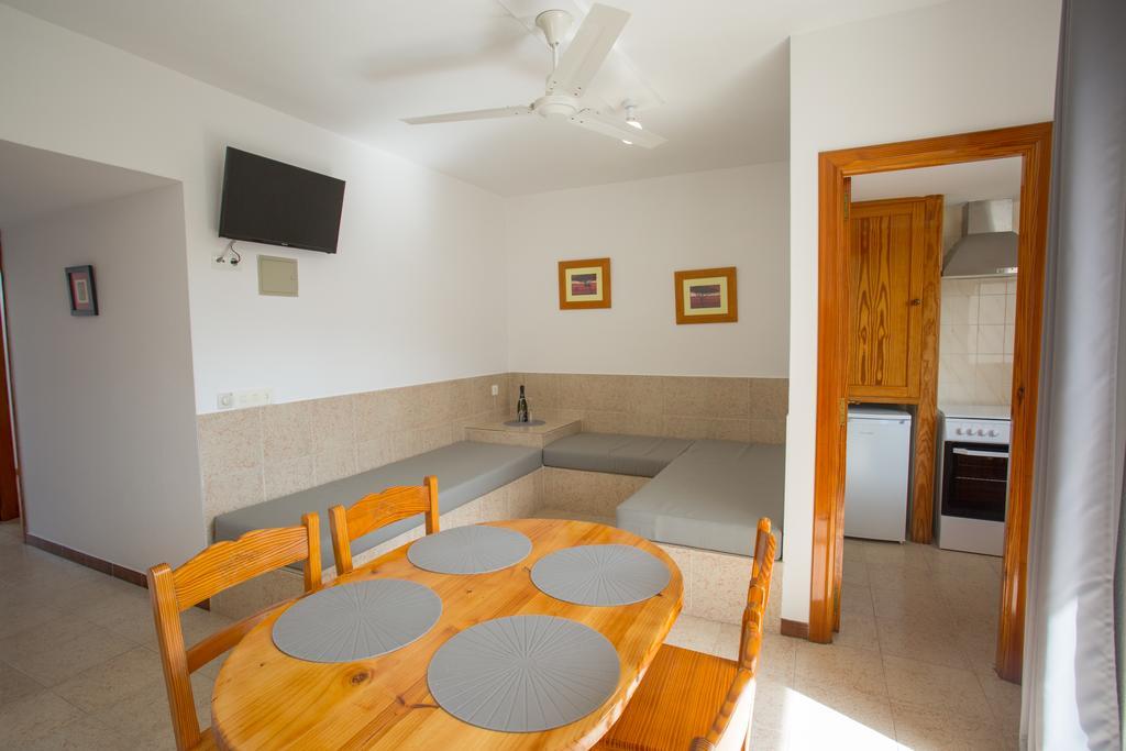 Apartamentos Zodiac Сан-Антонио-Абад Экстерьер фото