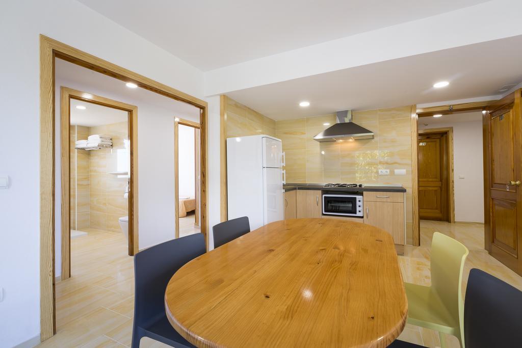 Apartamentos Zodiac Сан-Антонио-Абад Экстерьер фото