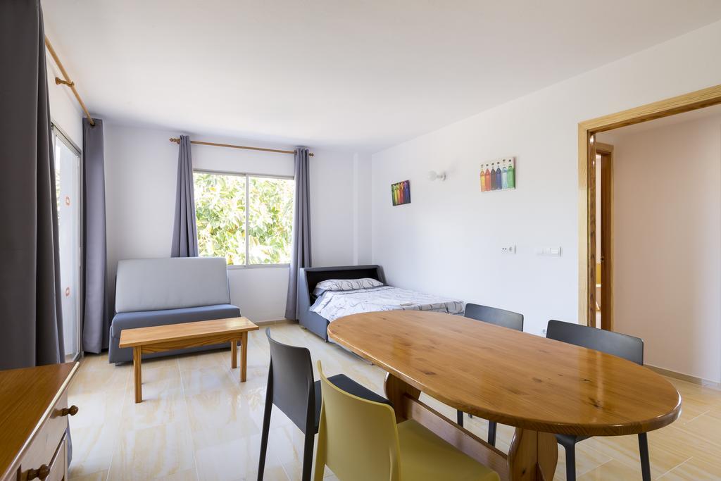 Apartamentos Zodiac Сан-Антонио-Абад Экстерьер фото